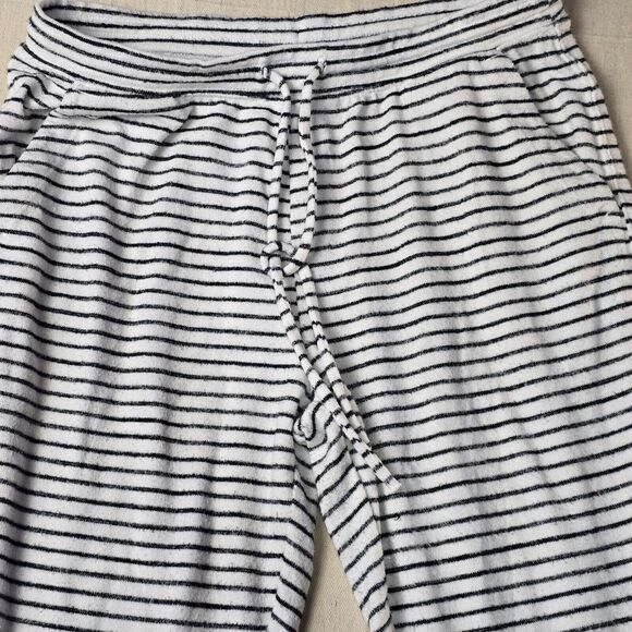 Gap Women’s XS Black & White Athletic‎ Jogger Sweatpants | Striped Drawstring - Picture 15 of 16